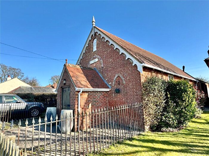 2 Bedroom Bungalow For Sale In Lymington Road, Lymington, Hampshire, SO41
