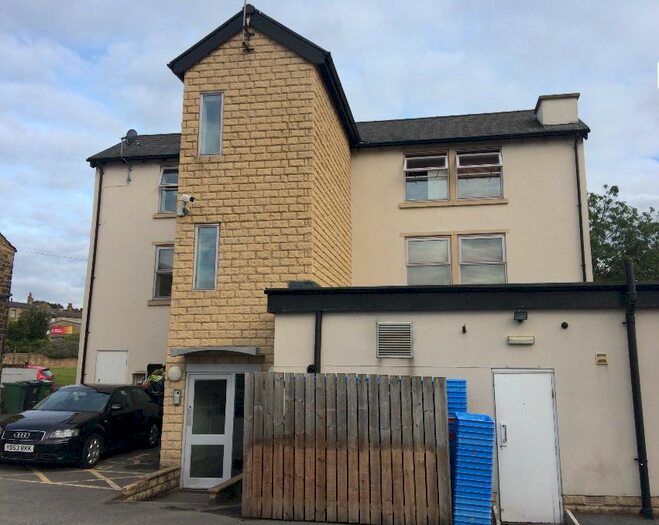1 Bedroom Flat To Rent In Greenside, Heckmondwike, West Yorkshire, WF16