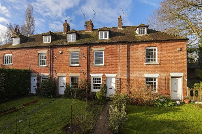 4 Bedroom Terraced House For Sale In Lords Cottages, Ashford Road, Sheldwich, ME13