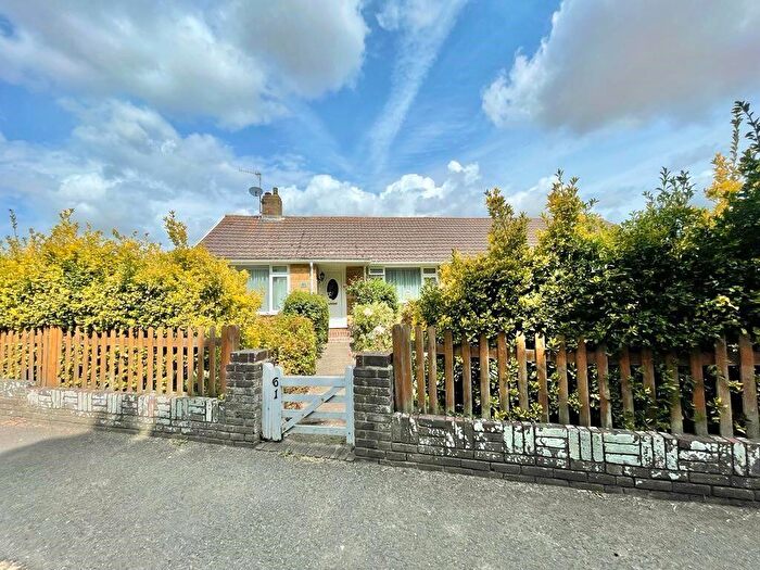 2 Bedroom Bungalow For Sale In Denton Road, Newhaven, BN9