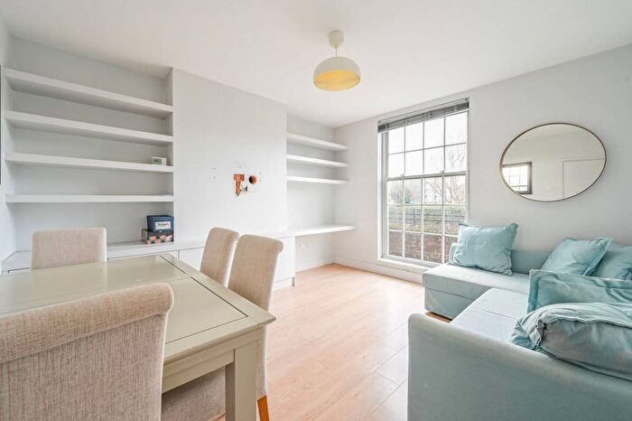 1 Bedroom Flat To Rent In Shadwell Gardens, Shadwell, London, E1