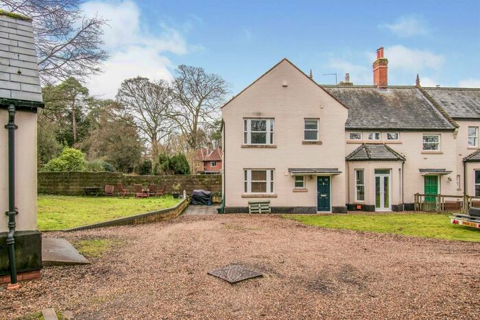 3 Bedroom Semi-Detached House To Rent In Coltishall Road, Buxton, Norwich, NR10