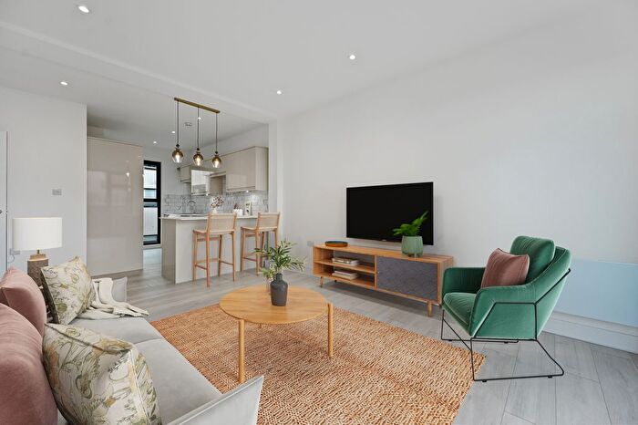 2 Bedroom Flat To Rent In Station Road, Harrow, Greater London, HA1