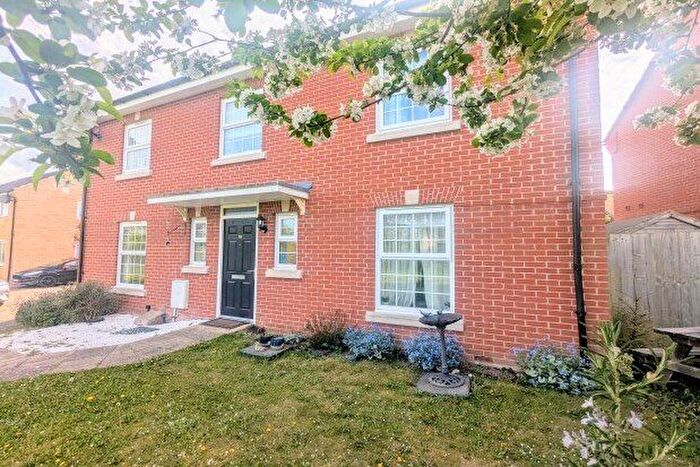 4 Bedroom Detached House To Rent In Saltcote Way, Bedford, MK41