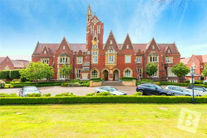 2 Bedroom Apartment To Rent In The Clock Tower, The Galleries, Brenwtood, Essex, CM14