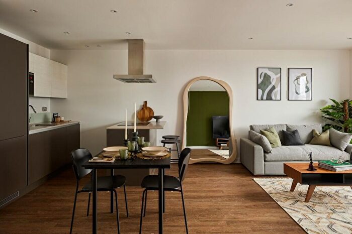 1 Bedroom Flat To Rent In Flat, Vanguard Way London, E17