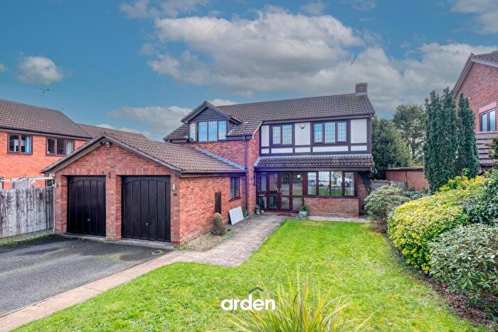 4 Bedroom Detached House For Sale In Meadowvale Road, Lickey End, B60