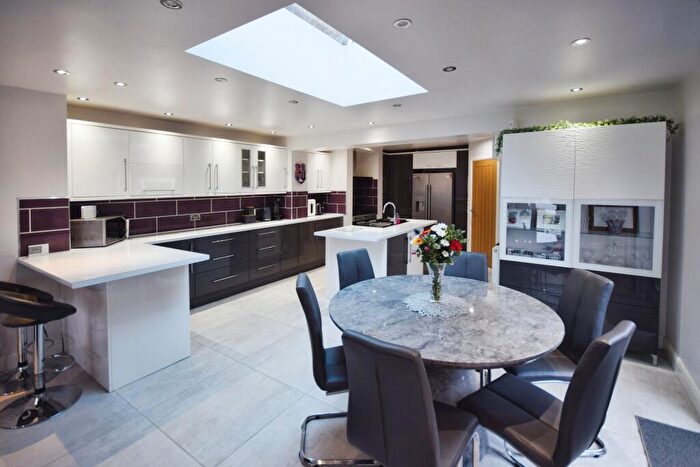 4 Bedroom Semi-Detached House For Sale In Skegness Road, Burgh Le Marsh, PE24