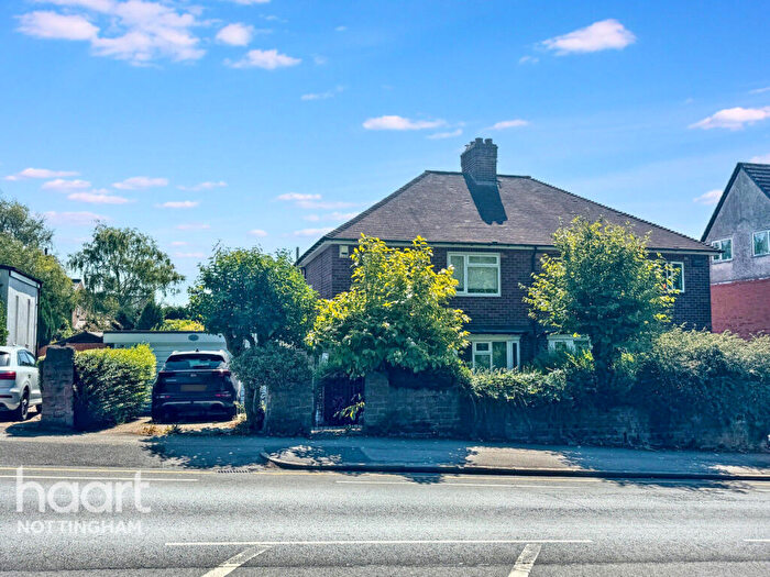 3 Bedroom Semi-Detached House For Sale In Woodborough Road, Nottingham, NG3