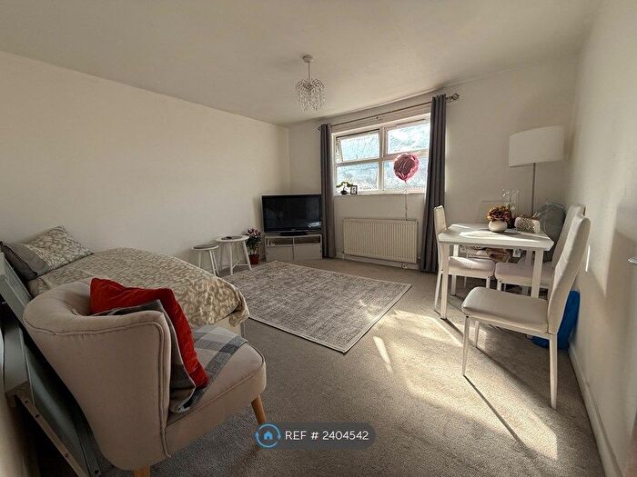 1 Bedroom Flat To Rent In Mitcham Road, Croydon, CR0