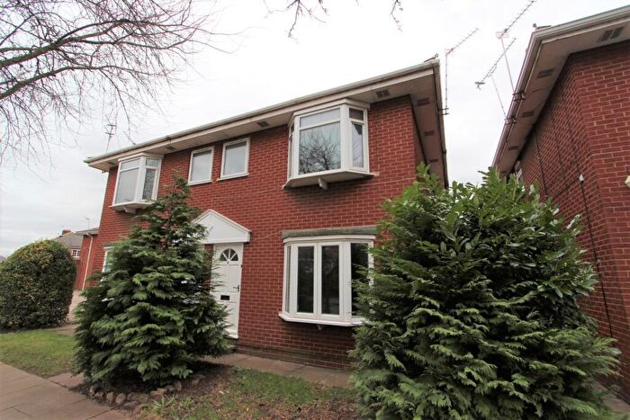 2 Bedroom Flat To Rent In Stoops Lane, Bessacarr, Doncaster, DN4