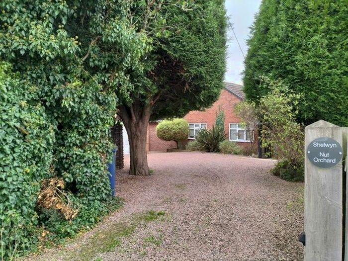 3 Bedroom Bungalow To Rent In Shelwyn, Nut Orchard, Twyning, Tewkesbury, GL20