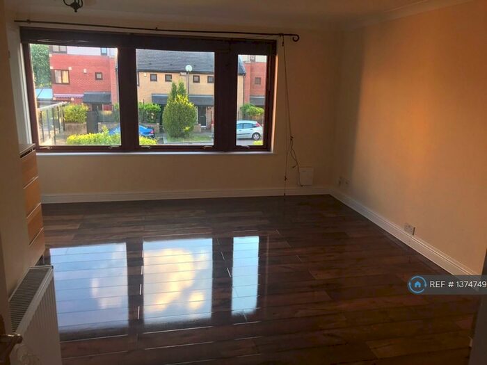 5 Bedroom Semi-Detached House To Rent In Adelphi Street, Milton Keynes, MK9