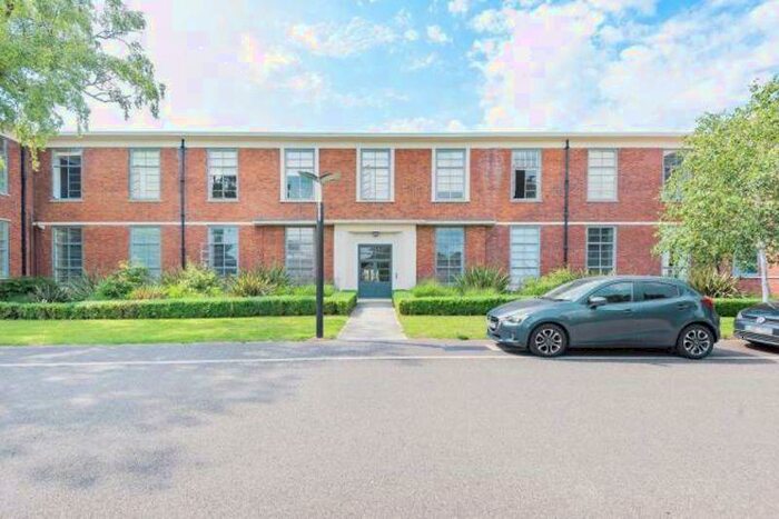 2 Bedroom Flat To Rent In Trenchard Lane, Bicester, OX27