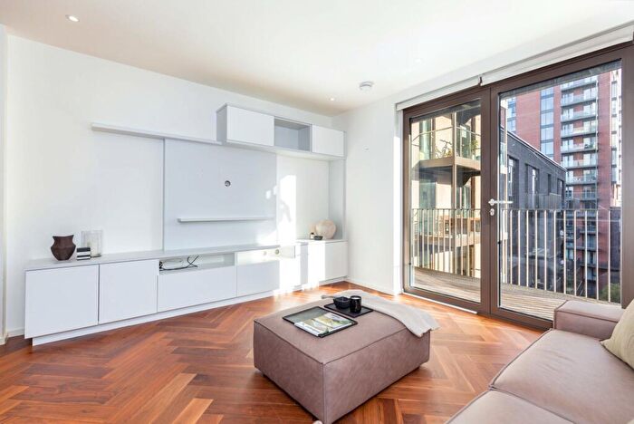 1 Bedroom Flat To Rent In New Union Square, Ambassador Building, SW11