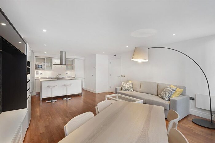 1 Bedroom Flat To Rent In Tavistock Street, London, WC2E