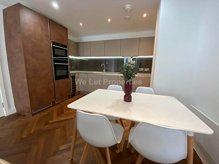 2 Bedroom Apartment To Rent In South Tower, Deansgate Square, M15