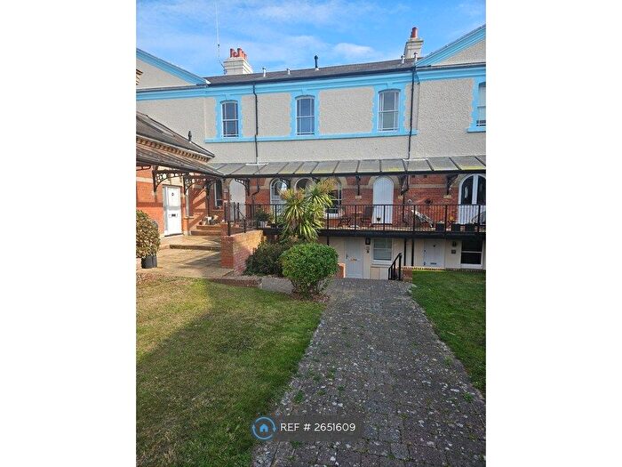 1 Bedroom Flat To Rent In Great Eastern Court, Walton On The Naze, CO14