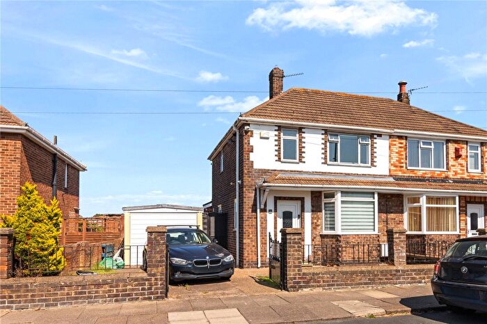 2 Bedroom Semi-Detached House For Sale In Colin Avenue, Grimsby, N E Lincs, DN32