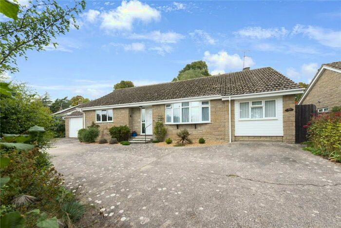 3 Bedroom Bungalow For Sale In Kings Close, Longburton, Sherborne, DT9