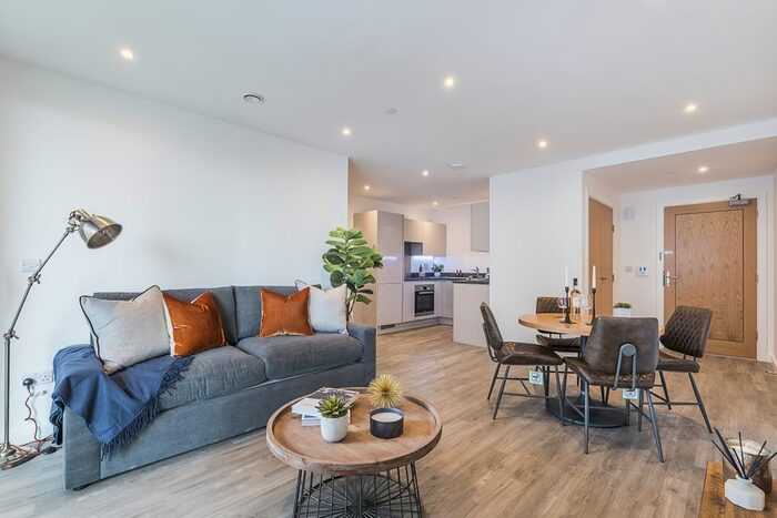 1 Bedroom Flat To Rent In Sutton Court Road, Sutton, SM1