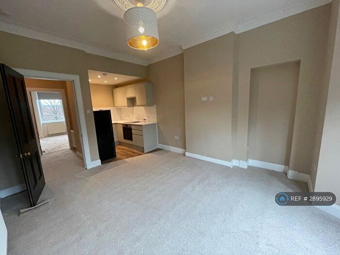 2 Bedroom Flat To Rent In Tollcross Road, Glasgow, G32