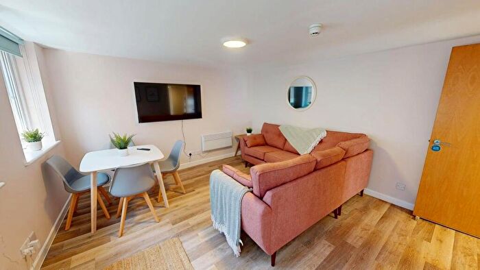 4 Bedroom Flat To Rent In Flat, , Mark Lane, BS1