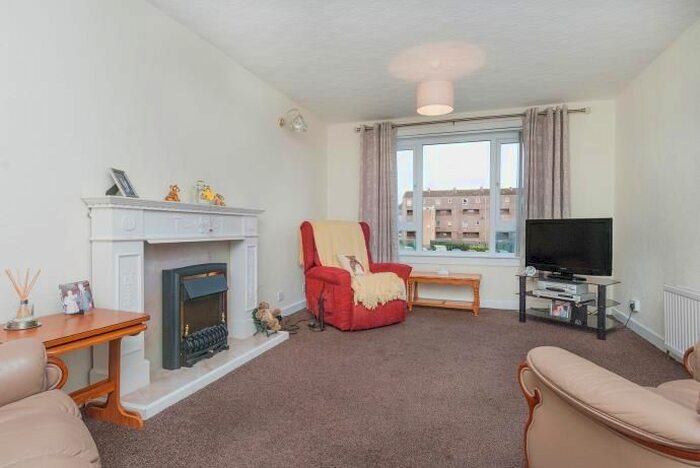 2 Bedroom Flat To Rent In Oxgangs Crescent, Edinburgh EH13