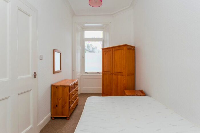 1 Bedroom Flat To Rent In Rossie Place, Abbeyhill, Edinburgh, EH7