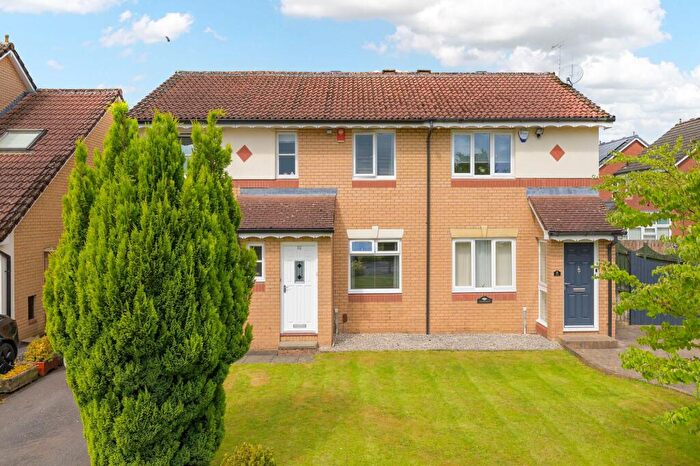 4 Bedroom Semi-Detached House For Sale In Claymore Drive, Stirling, FK7