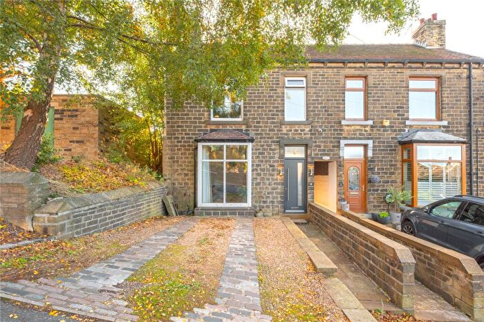 3 Bedroom End Of Terrace House For Sale In Church Avenue, Linthwaite, Huddersfield, HD7