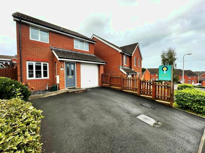 3 Bedroom Detached House To Rent In Dol Y Dderwen, Ammanford, SA18