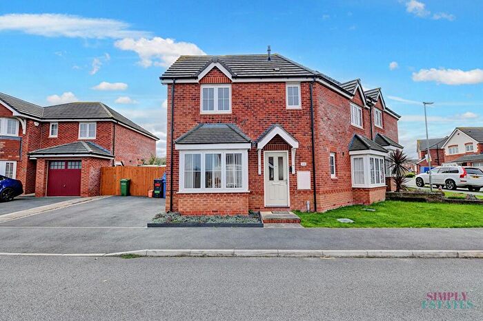 3 Bedroom Semi-Detached House For Sale In Rhodfa Logan, Rhyl, LL18