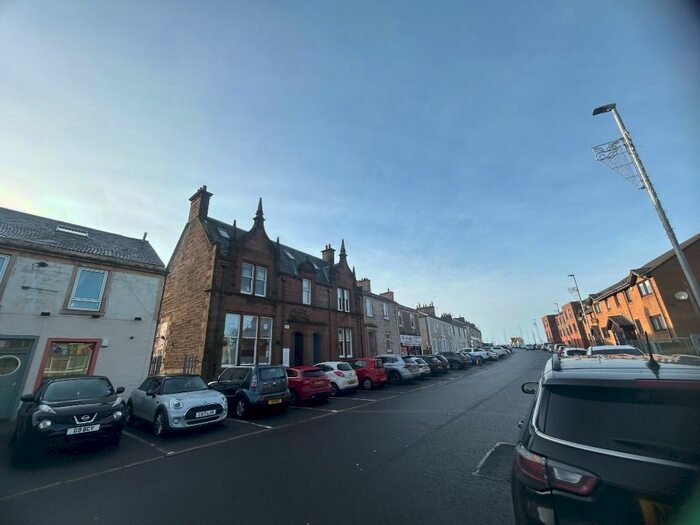2 Bedroom Flat To Rent In Templehill, Troon, South Ayrshire, KA10