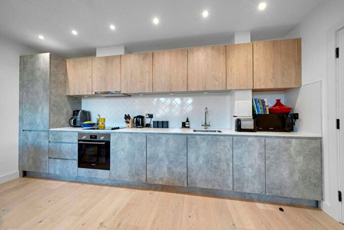 1 Bedroom Flat For Sale In Kettle Yard, Morville Street, London, E3