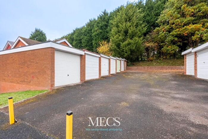 Garage / Parking To Rent In Garage Wentworth Way, Birmingham, West Midlands, B32