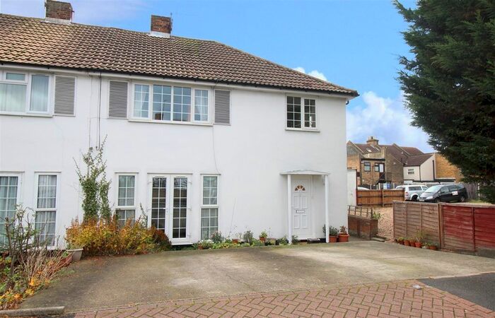 2 Bedroom Maisonette To Rent In Mera Drive, Bexleyheath DA7