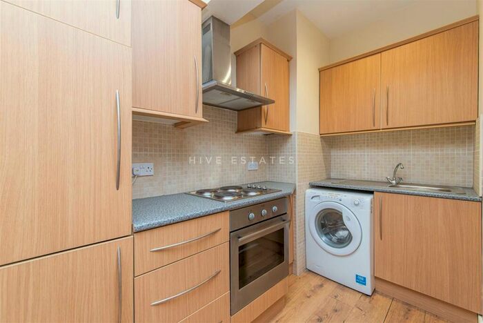 3 Bedroom Apartment To Rent In Grantham Road, Sandford, Newcastle Upon Tyne, NE2