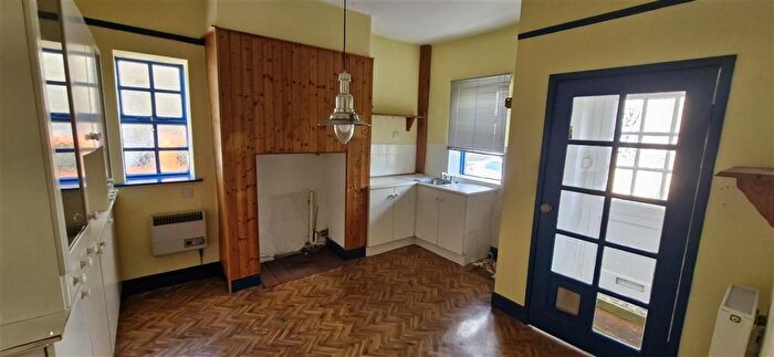2 Bedroom Semi-Detached House For Sale In Arthur Street, Farsley, Pudsey, LS28