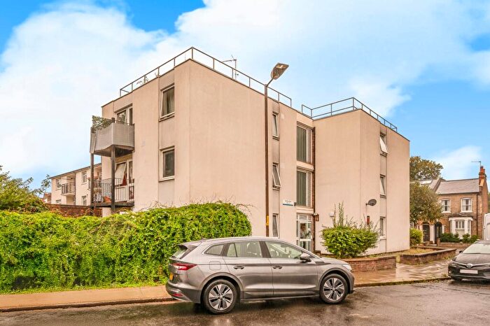 1 Bedroom Flat For Sale In Stanbury Road, Surrey Quays, SE15