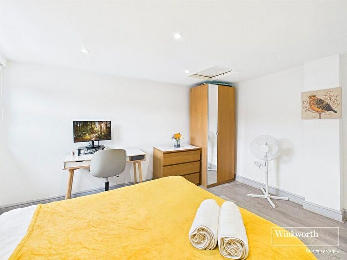 2 Bedroom Flat To Rent In Castle Street, Reading, Berkshire, RG1