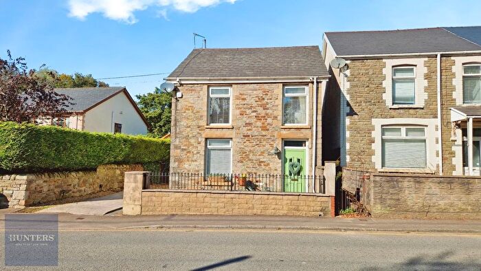 3 Bedroom Detached House For Sale In Bryncethin, Bridgend, CF32