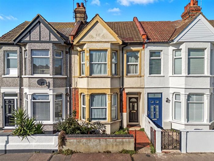 2 Bedroom Terraced House For Sale In Shaftesbury Avenue, Southchurch Park Area, Essex, SS1