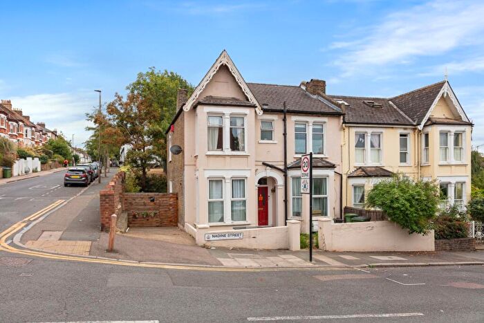 2 Bedroom Apartment For Sale In Nadine Street London, SE7