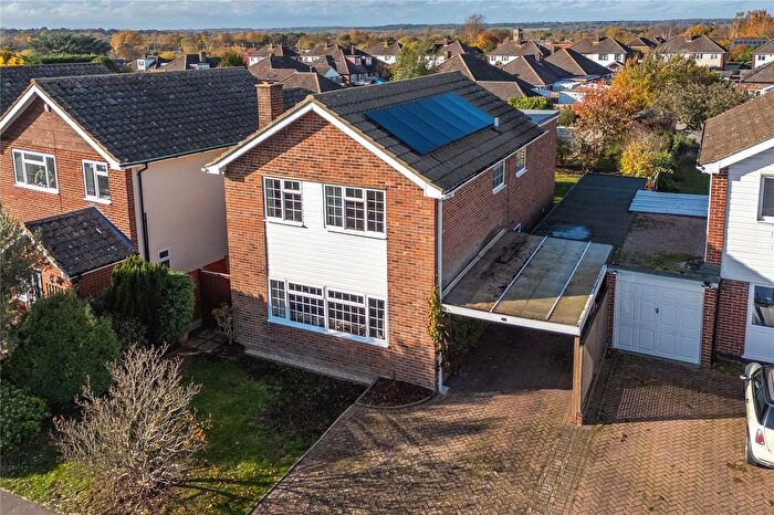 4 Bedroom Detached House For Sale In Winchcombe Road, Twyford, Berkshire, RG10