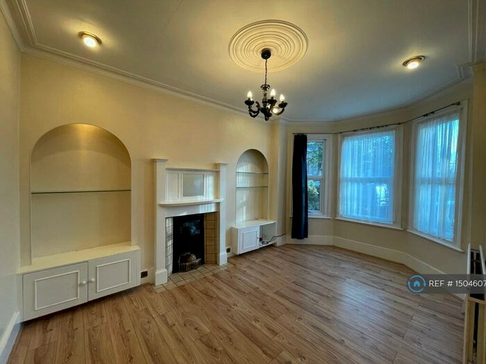 3 Bedroom End Of Terrace House To Rent In South Hill Avenue, Harrow, HA2