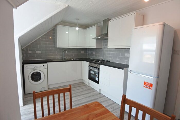 1 Bedroom Flat To Rent In High Road, Willesden, NW10