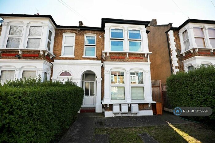 1 Bedroom Flat To Rent In Queens Road, Leytonstone, E11