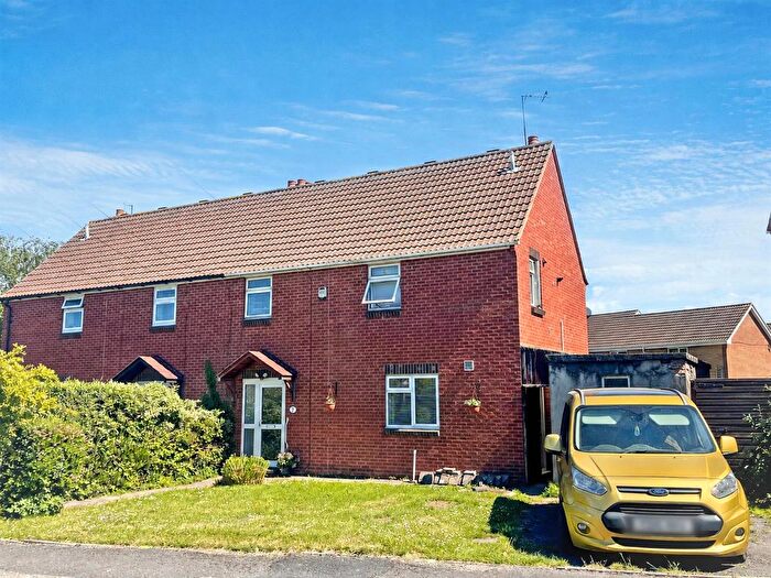 3 Bedroom Semi-Detached House For Sale In Ventnor Road, Filton, Bristol, BS34