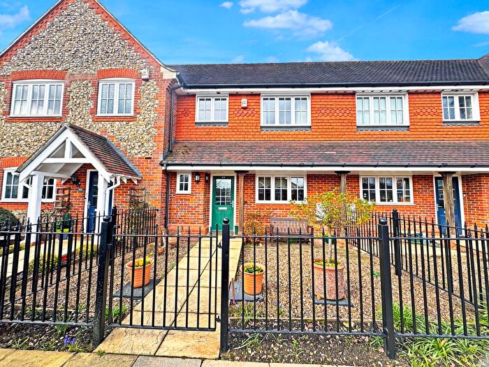 3 Bedroom Terraced House For Sale In Oakfield Close, Amersham, HP6